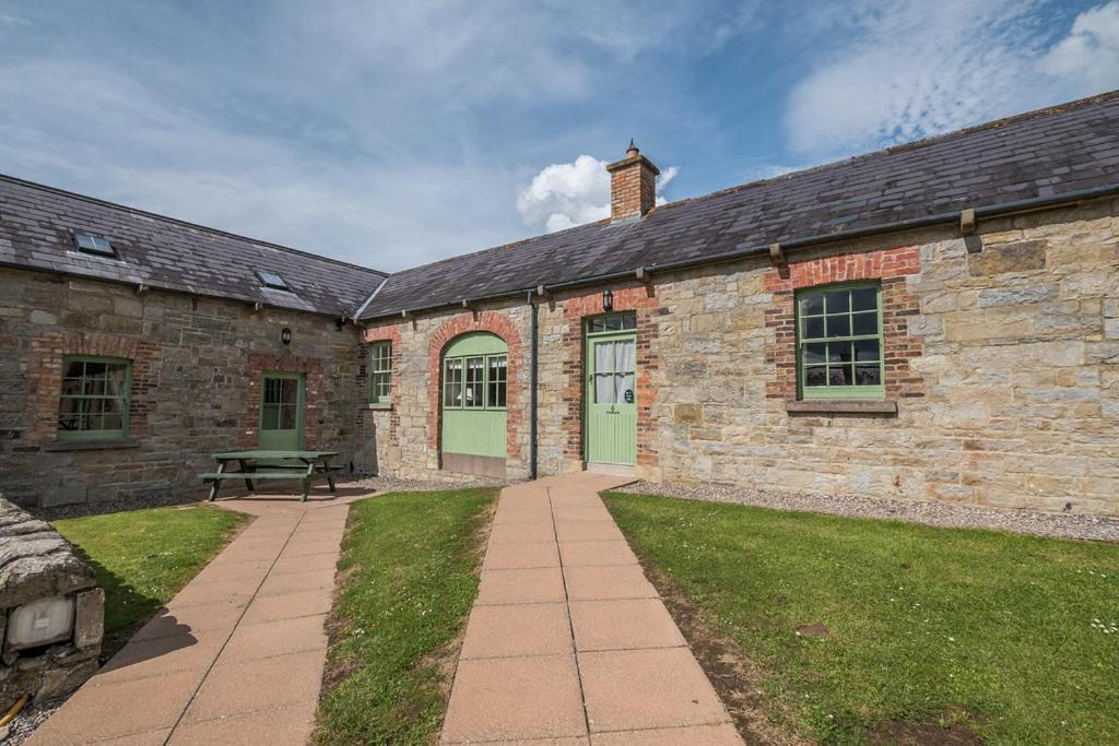 Belle Isle Castle And Cottages Енискилен Екстериор снимка